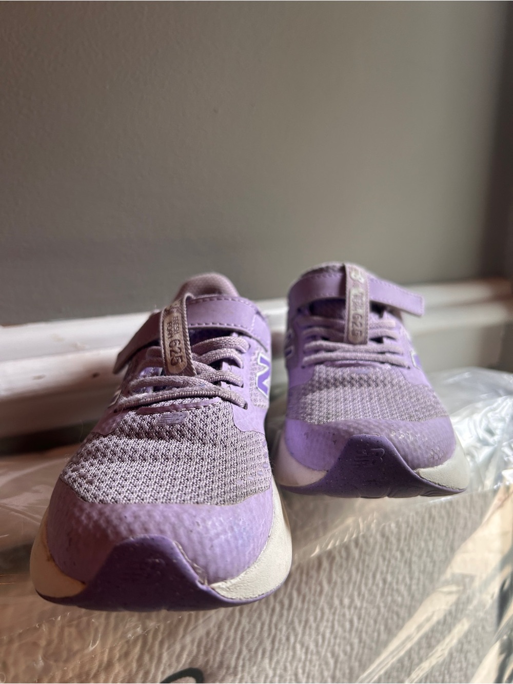 New Balance Girls' Lavender/Purple Lightweight Sneakers